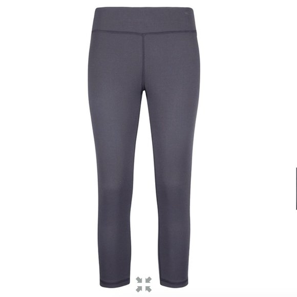 2/$20 🆕 Yoga Capri Grey Leggings 2US - Picture 1 of 9